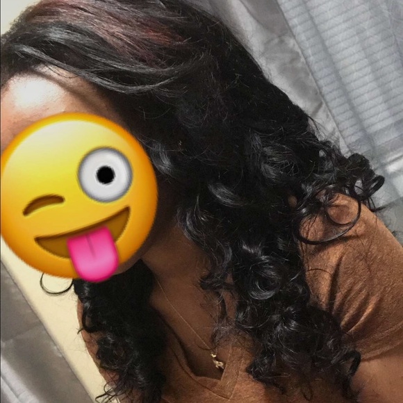 U Part Wigs and lace Closure Wigs ! 💁🏽 - Picture 2 of 3