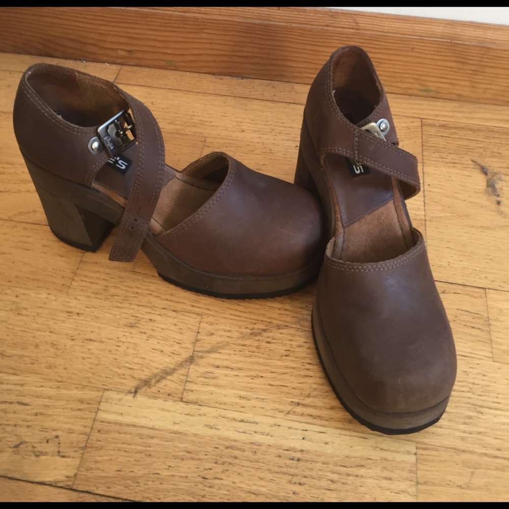 Candies vintage Mary Jane clogs