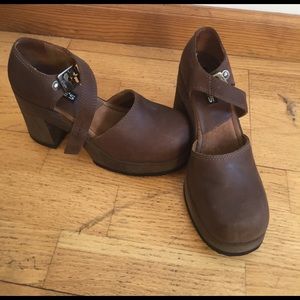 Candies vintage Mary Jane clogs