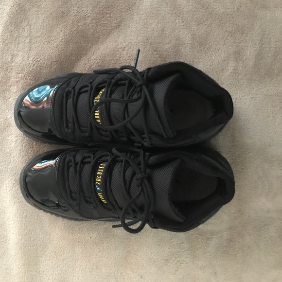 ** SOLD ** Jordan XI (Retro 11) Gamma - Picture 2 of 3
