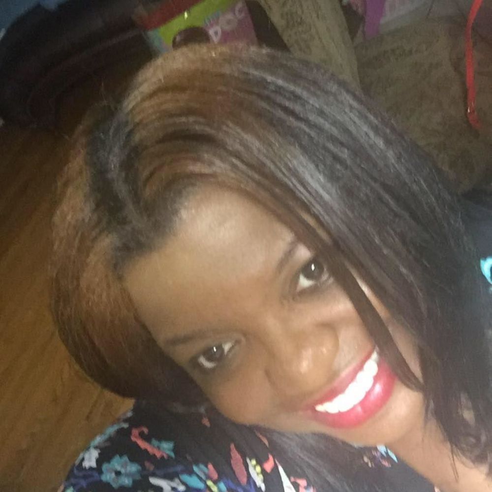 Meet your Posher, Yolanda