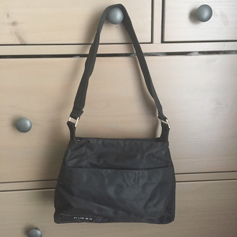 Vintage GUESS handbag.