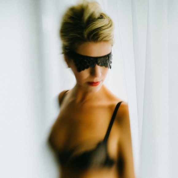 Meet your Posher, Barely There Intimates! - Picture 2 of 3