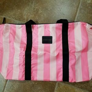 Victoria Secret new duffle New with tags $25