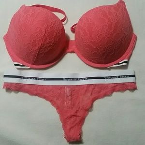 Victorias secert push up bra and undies