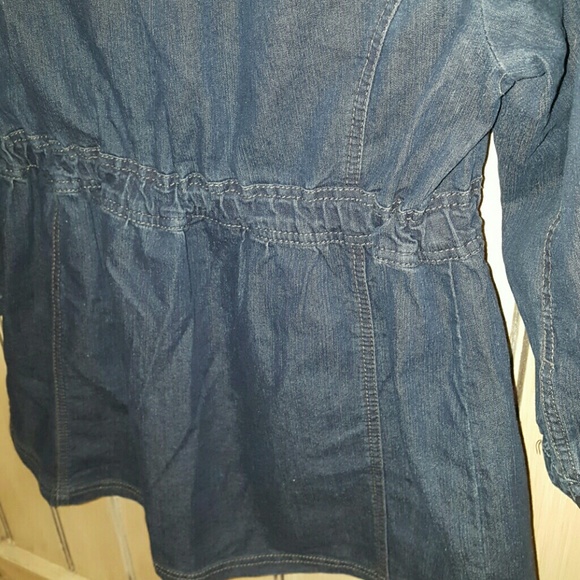 Maternity Denim Jacket - Picture 4 of 4