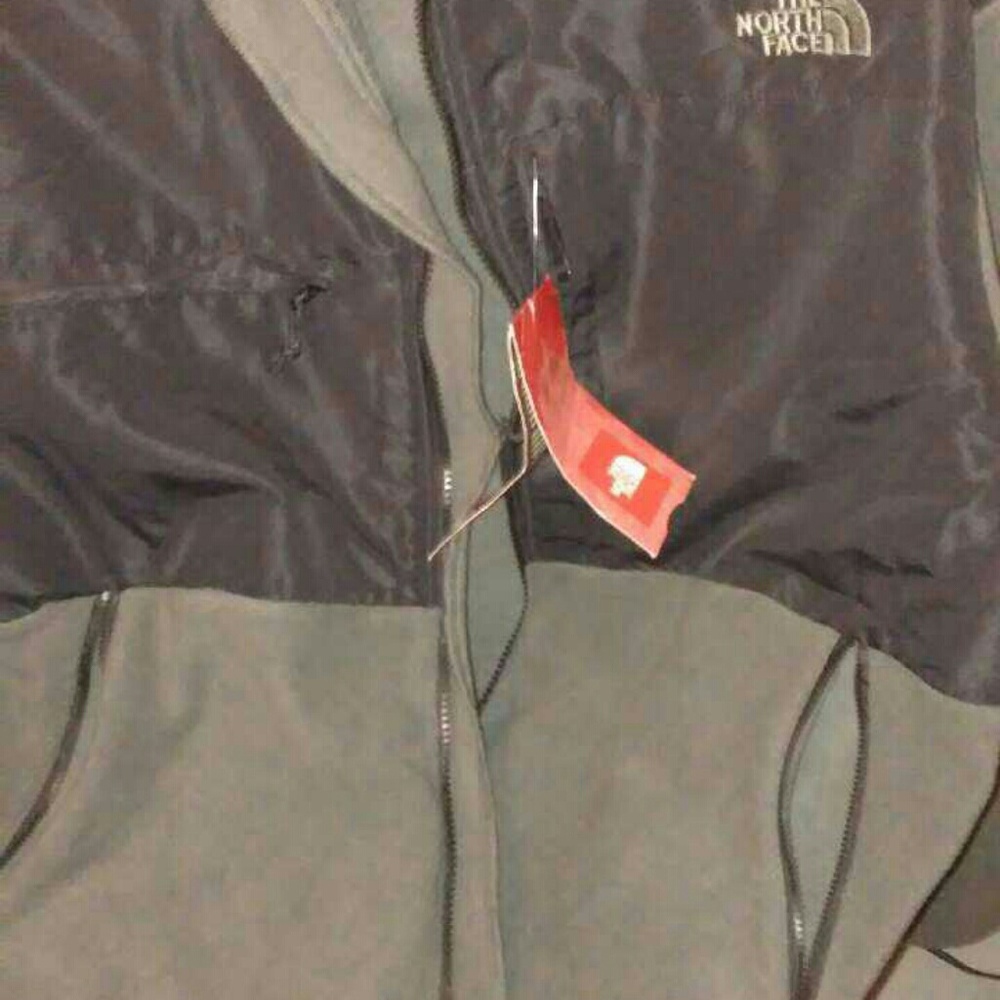Brand New Mens Northface Fleese Jacket size xxl