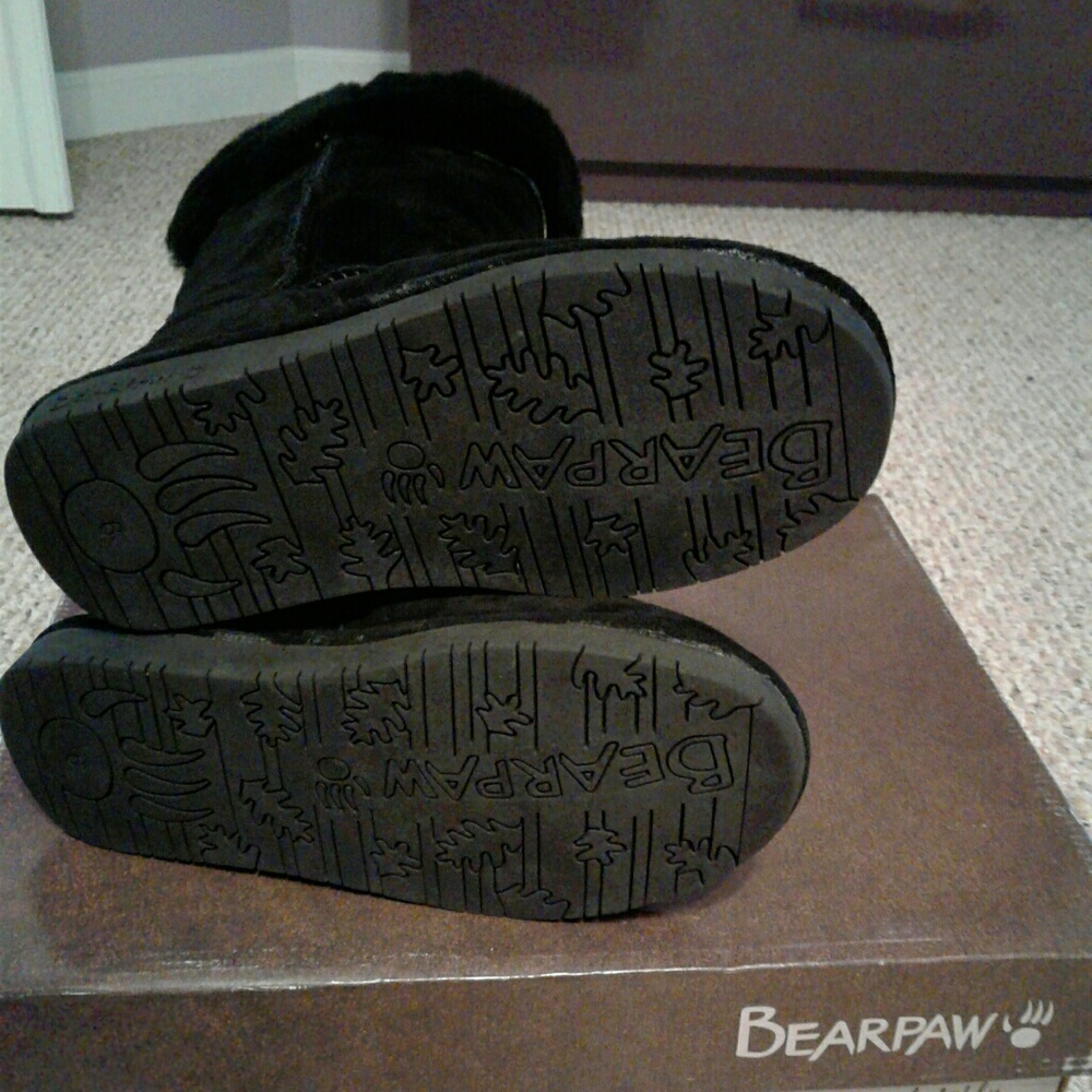 NWT/DEFECT GENUINE AUTHENTIC "SOLD OUT" BEARPAWS - Picture 3 of 4