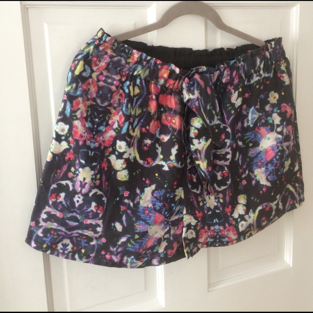 S A L E   Cynthia Rowley Silk Short!!!