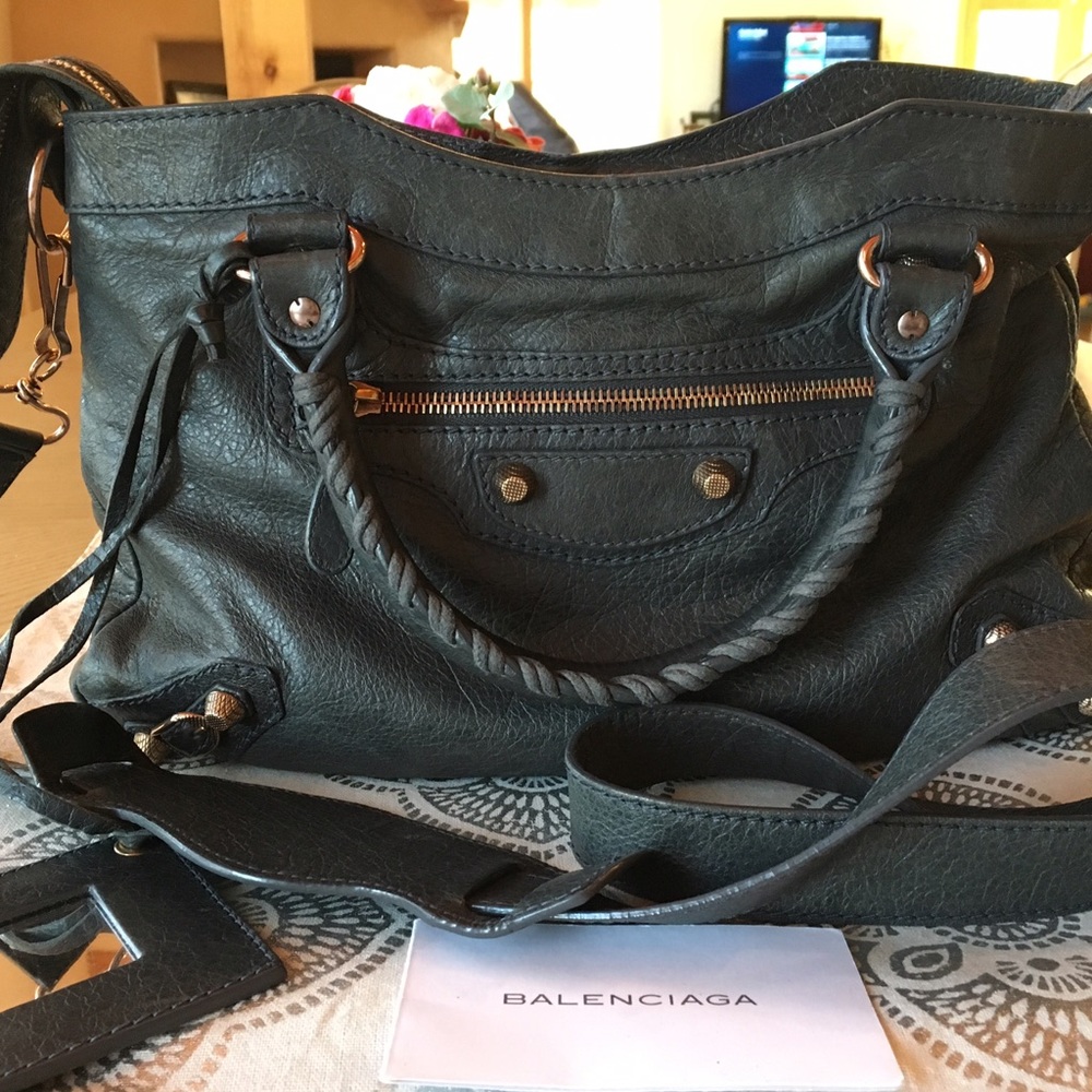 Balenciaga Town in Anthracite & rose gold hardware