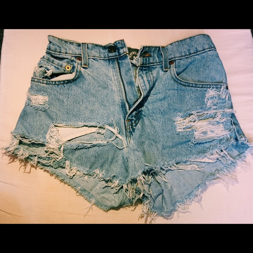 Levi distressed high waist denim jeans