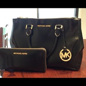 Authentic MK purse and wallet