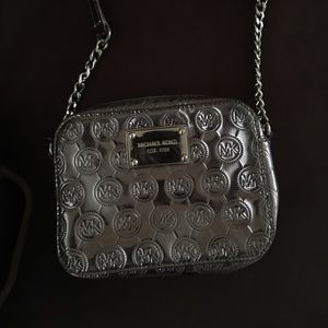 Michael kors cross body