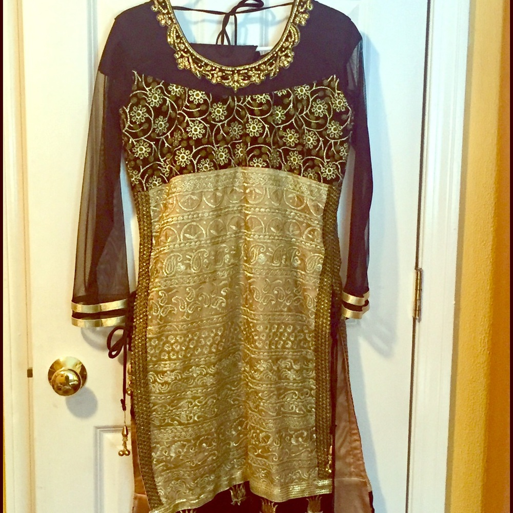 Indian saree dress in Black and Gold