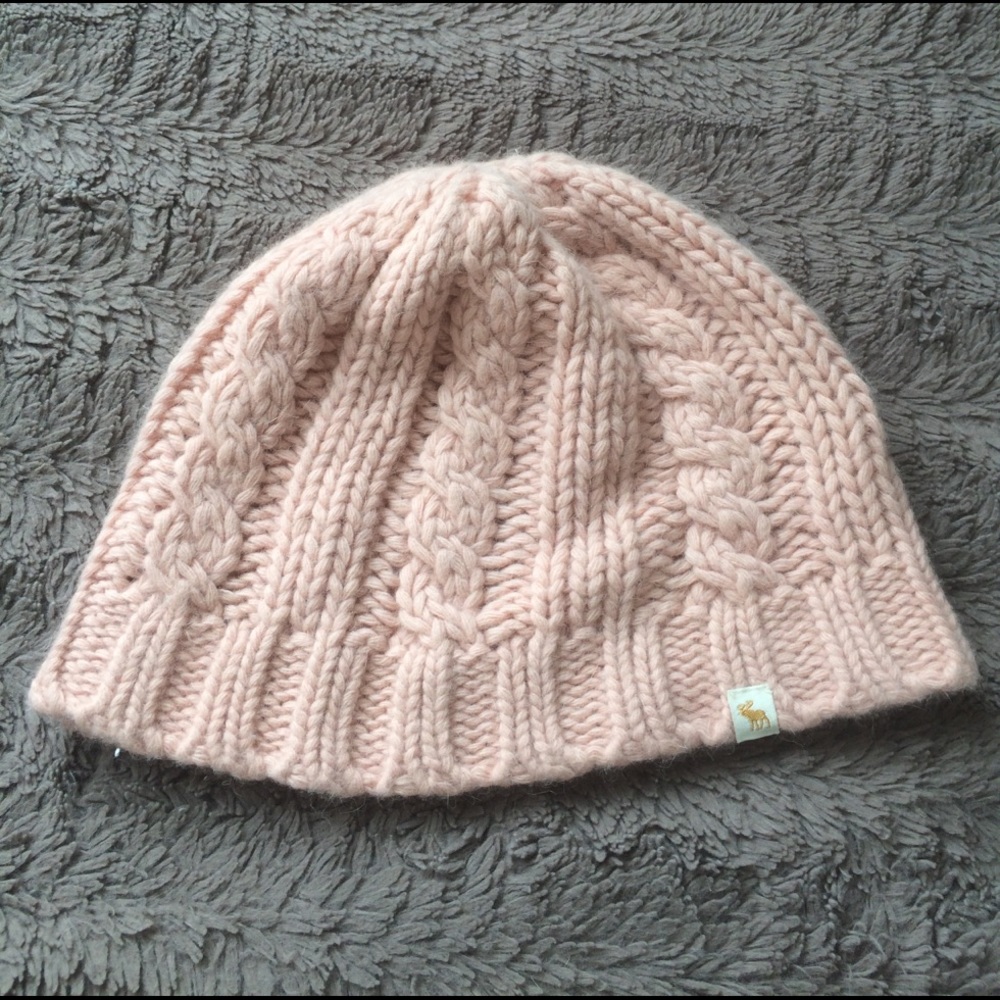 Abercrombie & Fitch Cable Knit Hat