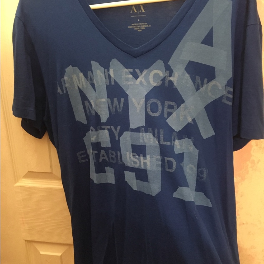 Armani Exchange v neck