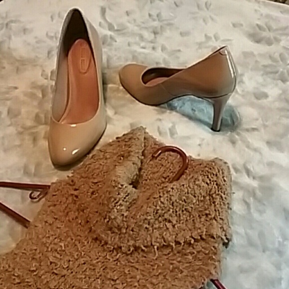 Soooo Soft... Vintage Sleeveless Sweater XOXO - Picture 7 of 7