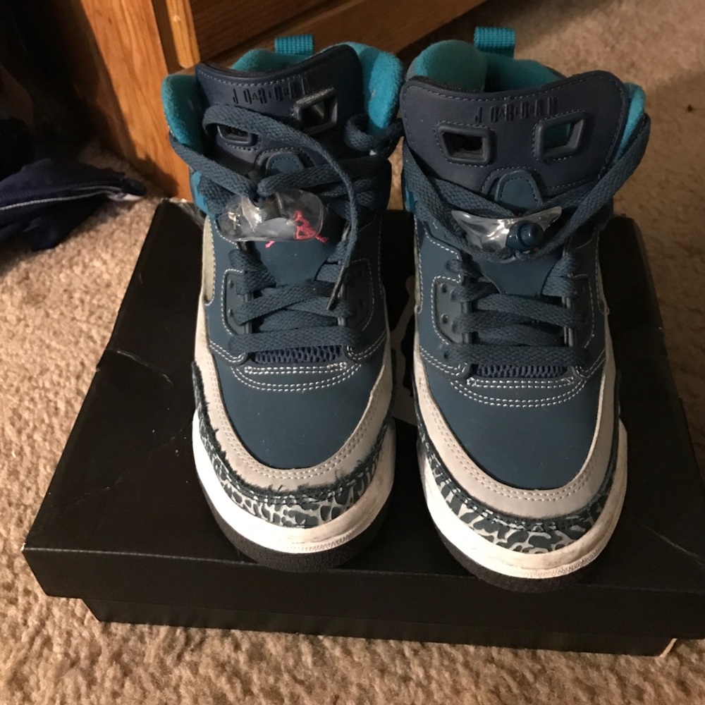 Kids shoes