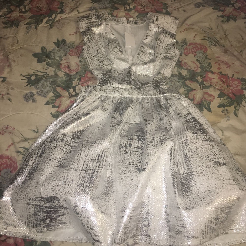 Dress - Picture 2 of 2