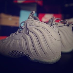 👑👑👑 GREY GRADE SCHOOL FOAMPOSITES (Sz 7.5y)
