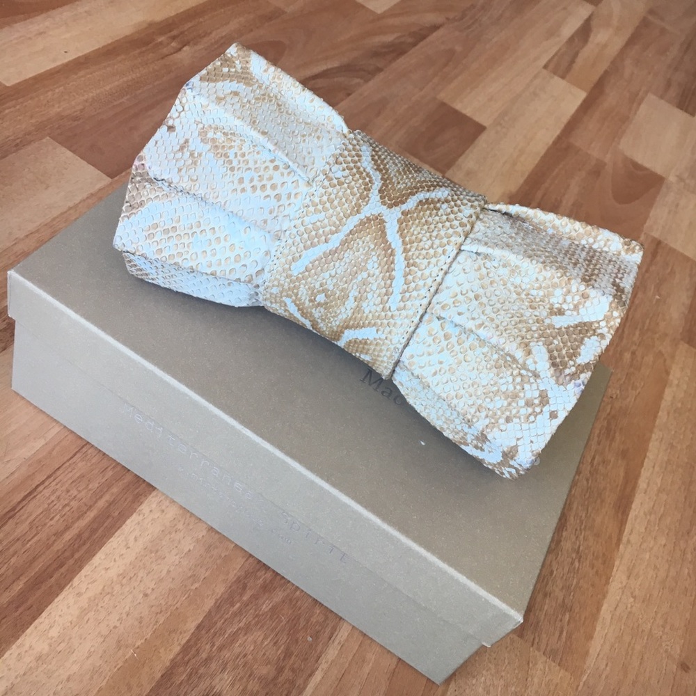 Beautiful snakeskin clutch from Nicaragua