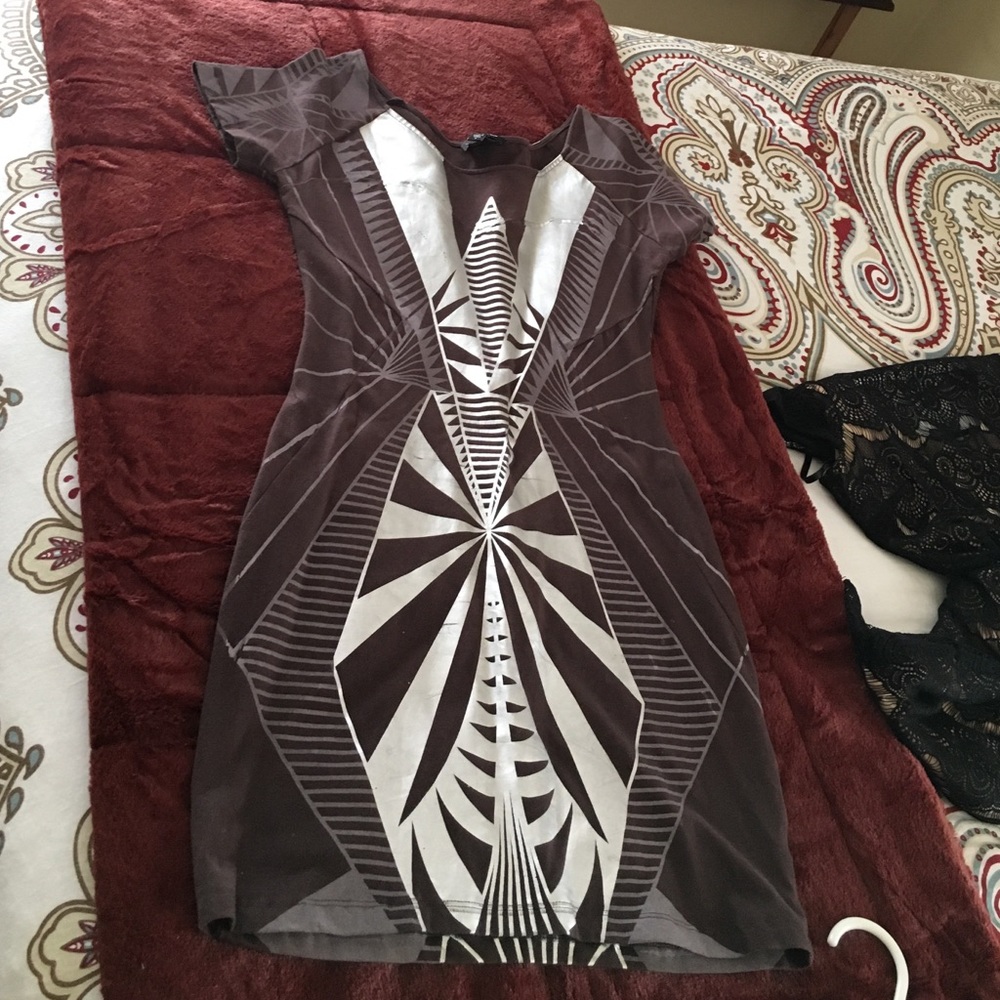 Bebe tanned color pretty dress