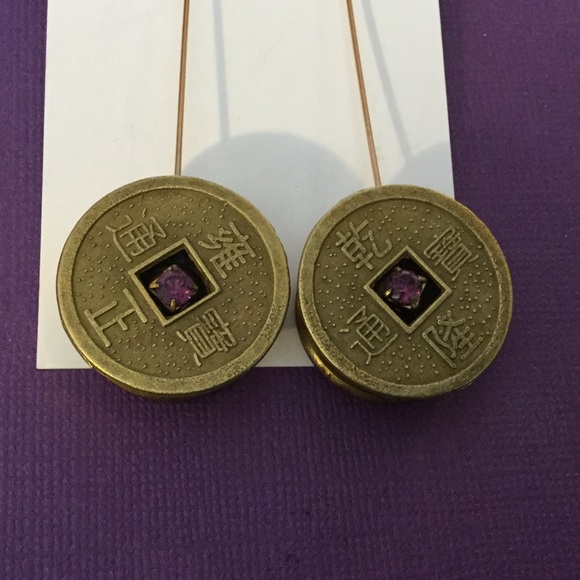 Good Luck Shell Brass Earrings - Picture 2 of 4