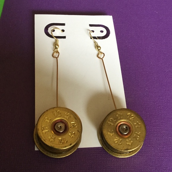 Good Luck Shell Brass Earrings - Picture 3 of 4