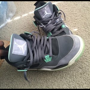 Jordan 4