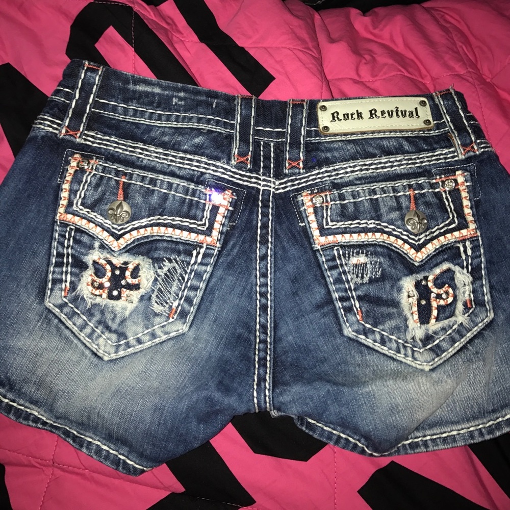 Rock revival jean shorts with rips