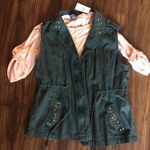 Peach 3/4 length Henley & embellished green vest