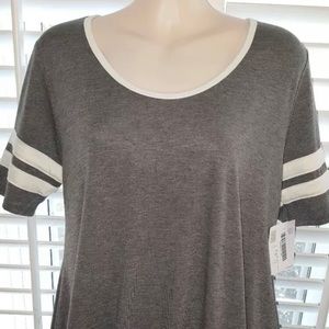 Lularoe Perfect Tee size XS NWT