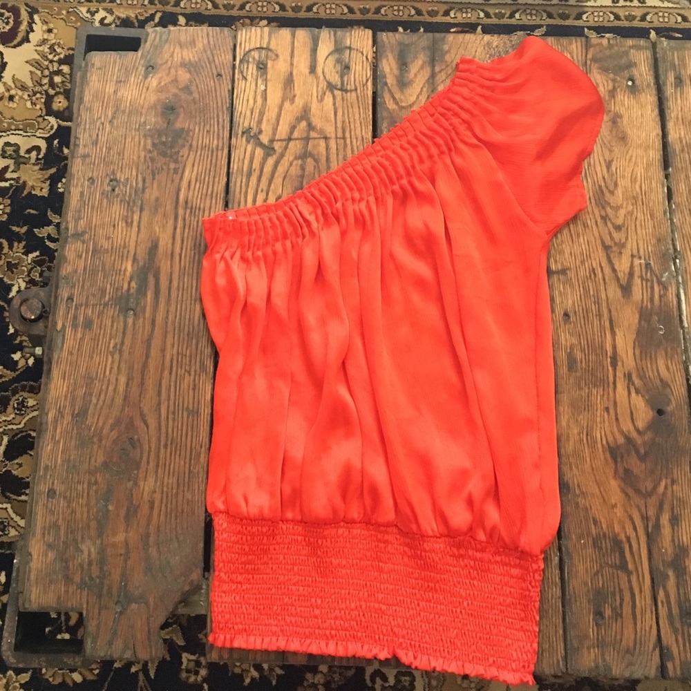 Cute one shoulder orange top