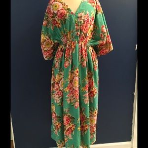 Plus Size Floral Kaftan/Maternity/Nursing/Coverup