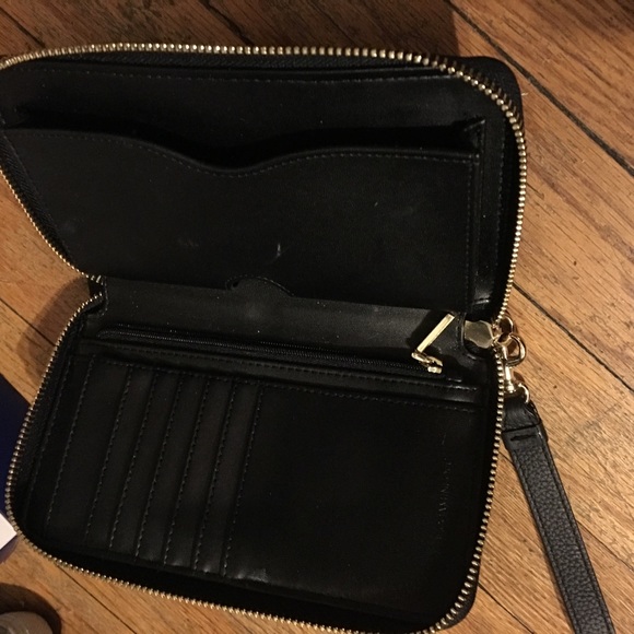 Rebecca clutch and charging block - Picture 2 of 3