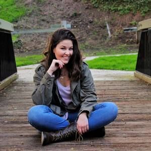 Meet your Posher, Stephanie