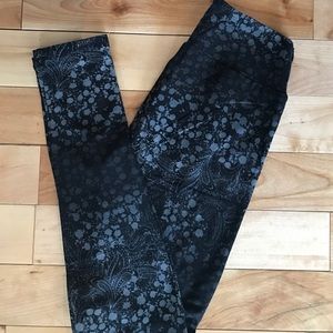 Unicorn Lularoe OS Black Lace leggings