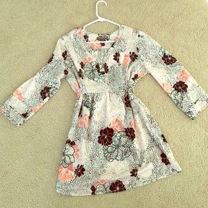 Size medium pea in a pod top or tunic maternity