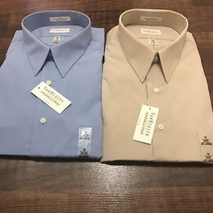 Set of Two Men's Van Heusen Dress Shirts