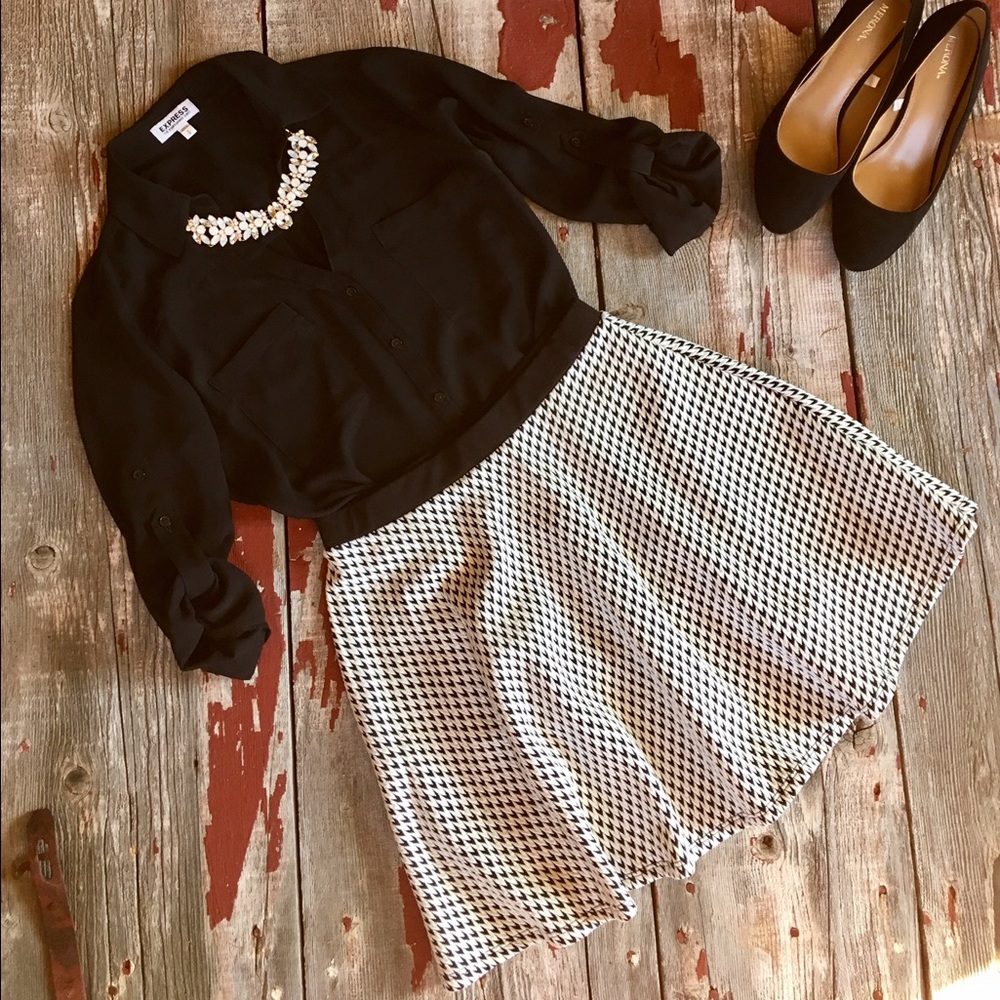 Black & White Houndstooth Print Skirt