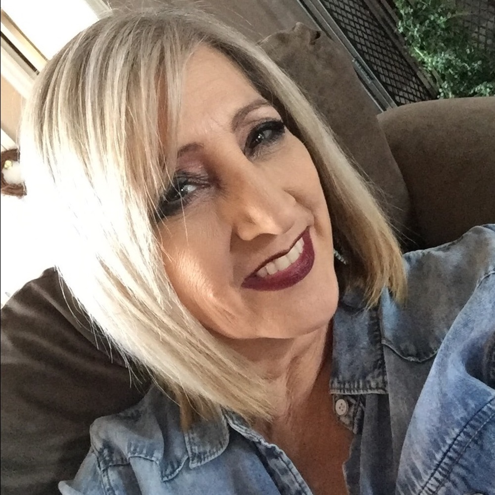 Meet your Posher, Odette