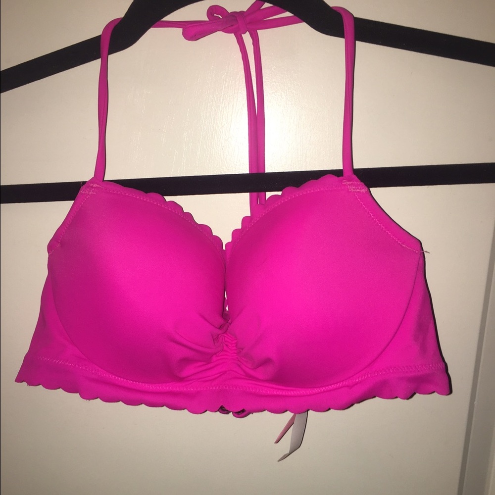 Victoria's Secret "Getaway" Halter Sz. 32C