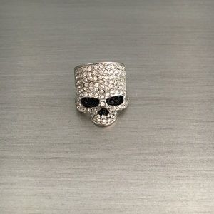 Skull ring