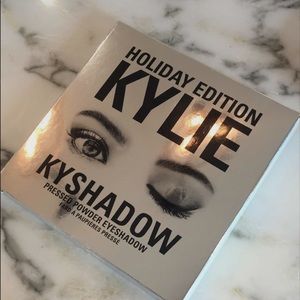 Kylie Cosmetics Holiday 2016 Palette
