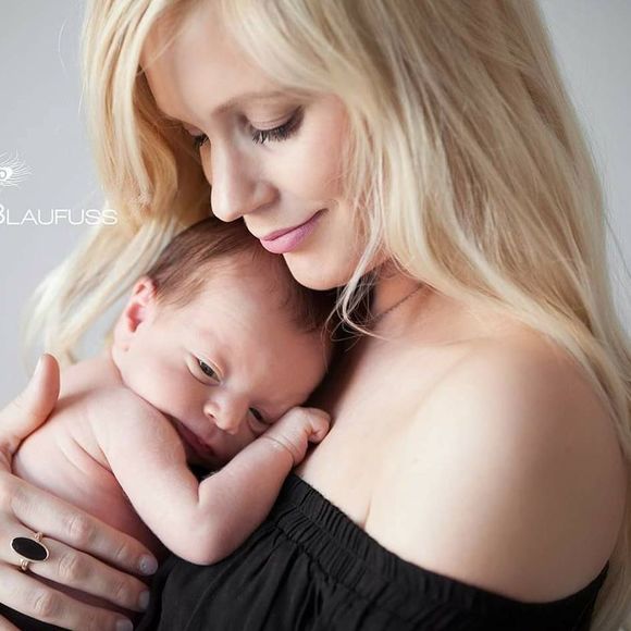 Meet your Posher, Angie - Picture 1 of 1