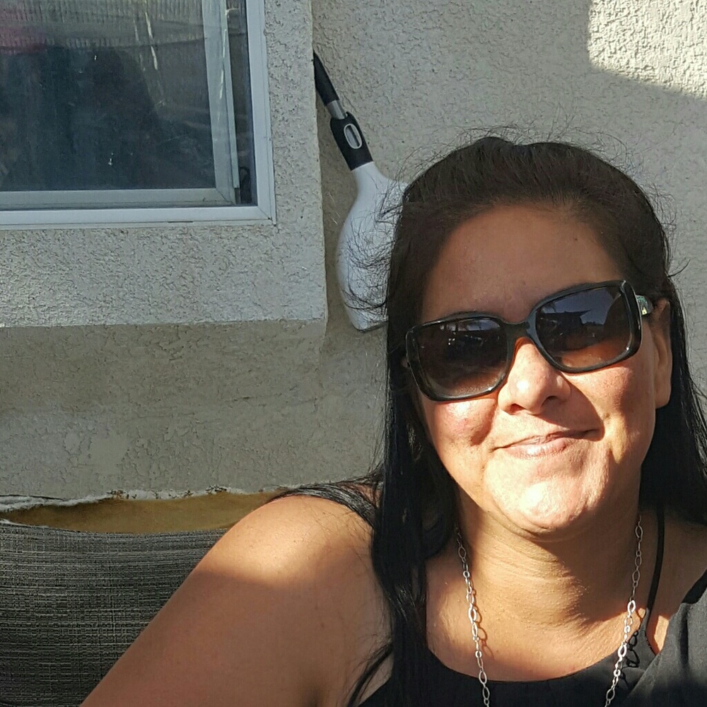 Meet your Posher, Denise