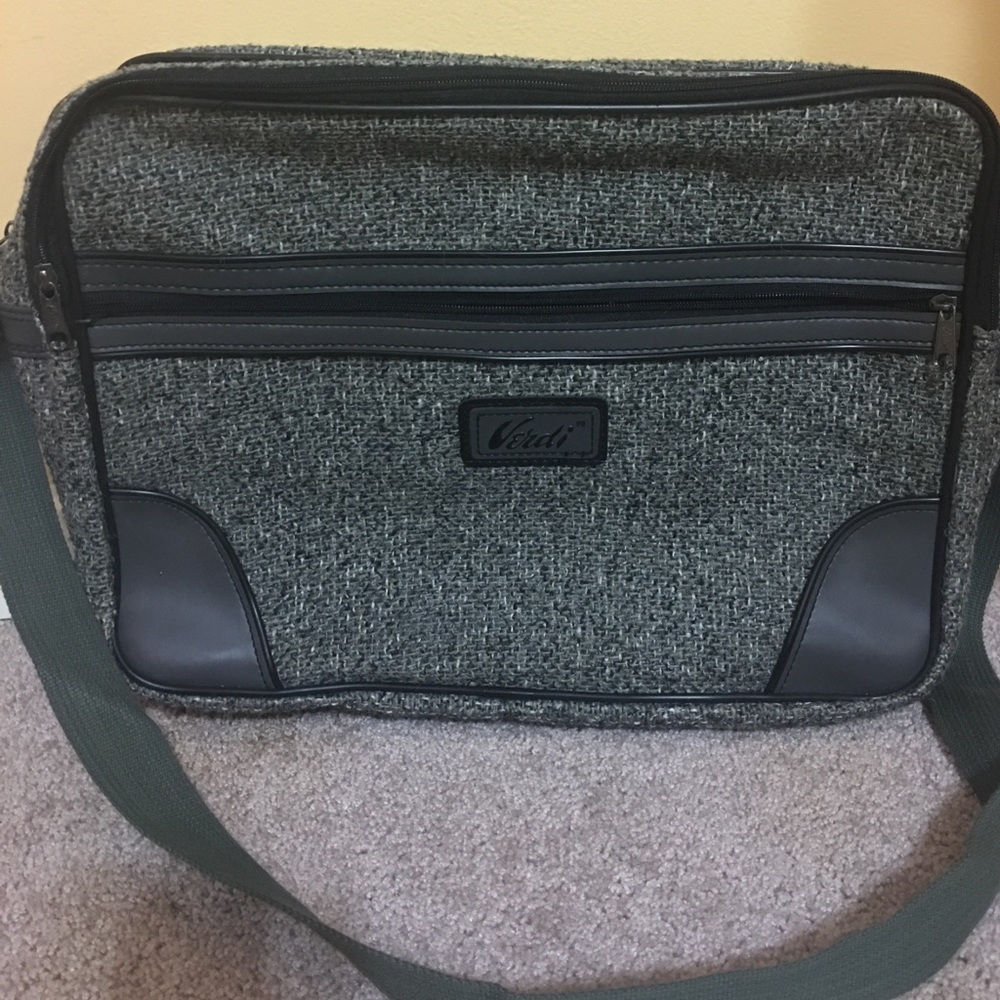 Verdi Carry On Luggage bag 💼