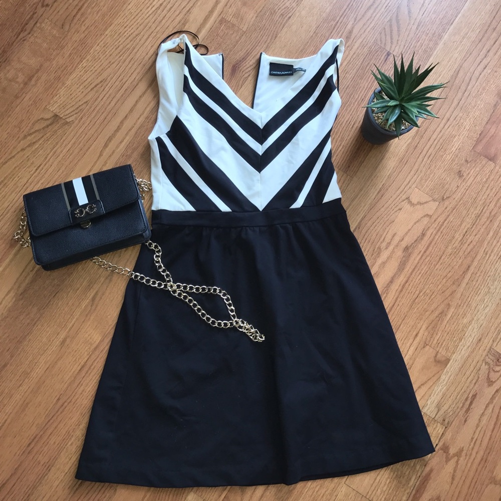 Cynthia Rowley black white chevron dress