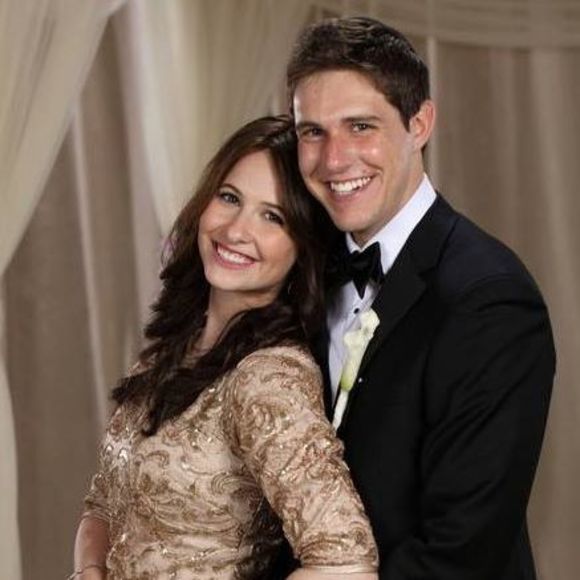 Meet your Posher, Aliza - Picture 1 of 1