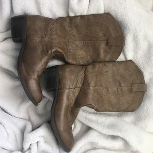 Gold Embroidered Cowboy Boots